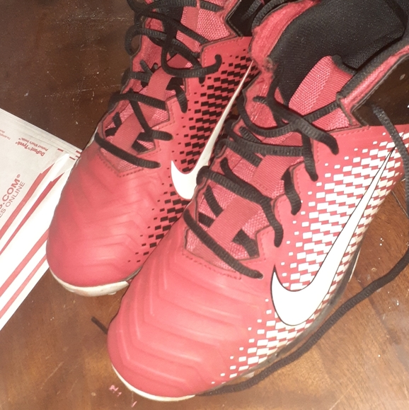 Red Nike Alpha Cleats - Picture 3 of 12